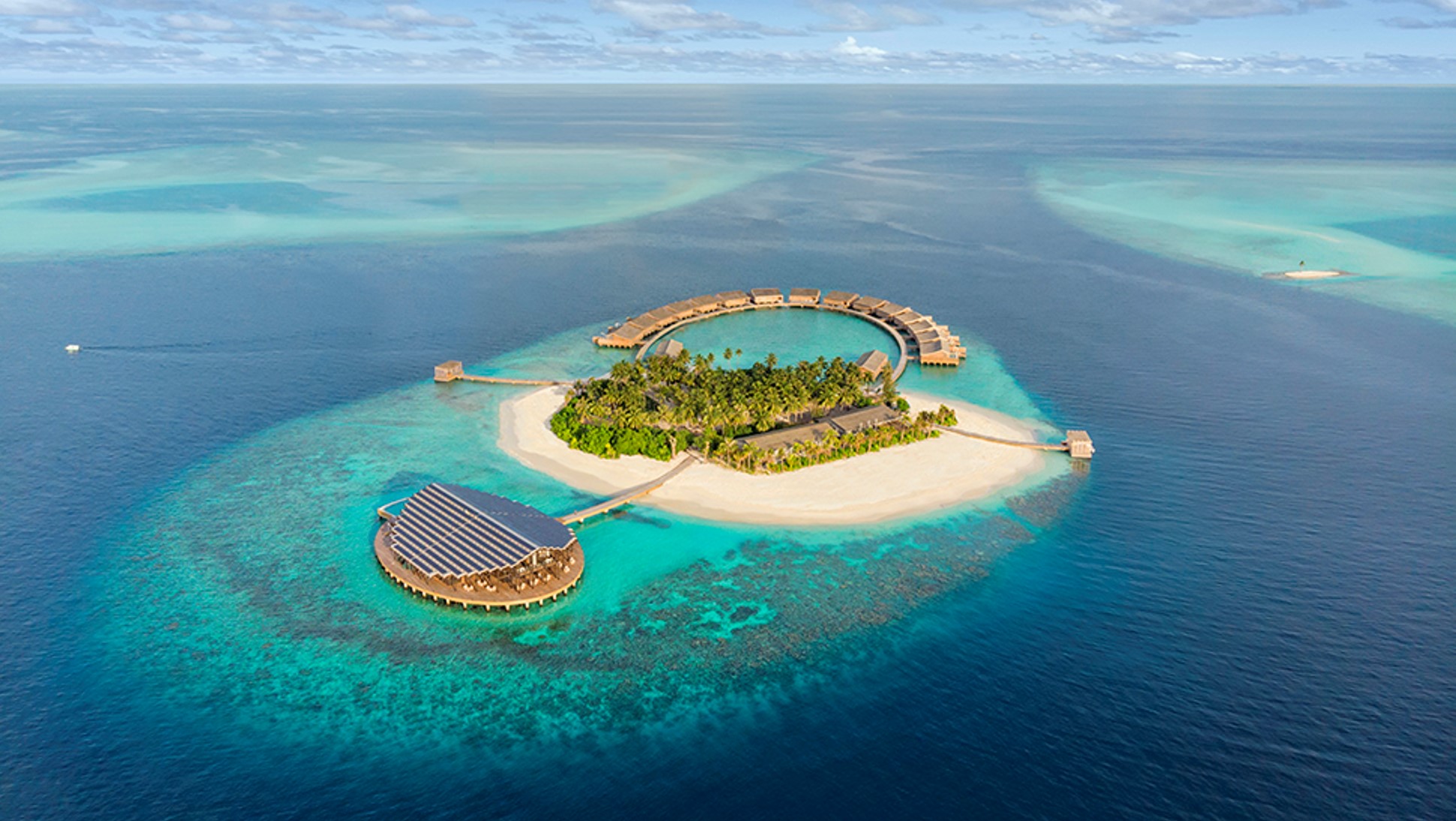 Kudadoo Private Island By Hurawalhi Maldive